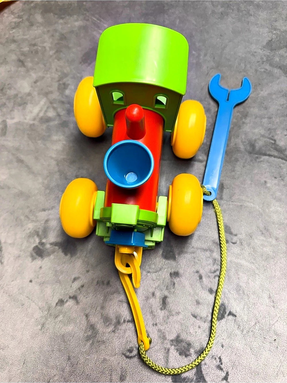 Tupperware Tuppertoys Build 'N Play Train Pull-Along Toy Green & Yellow